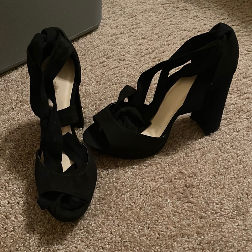 Size 10 barely wore suede thick heels